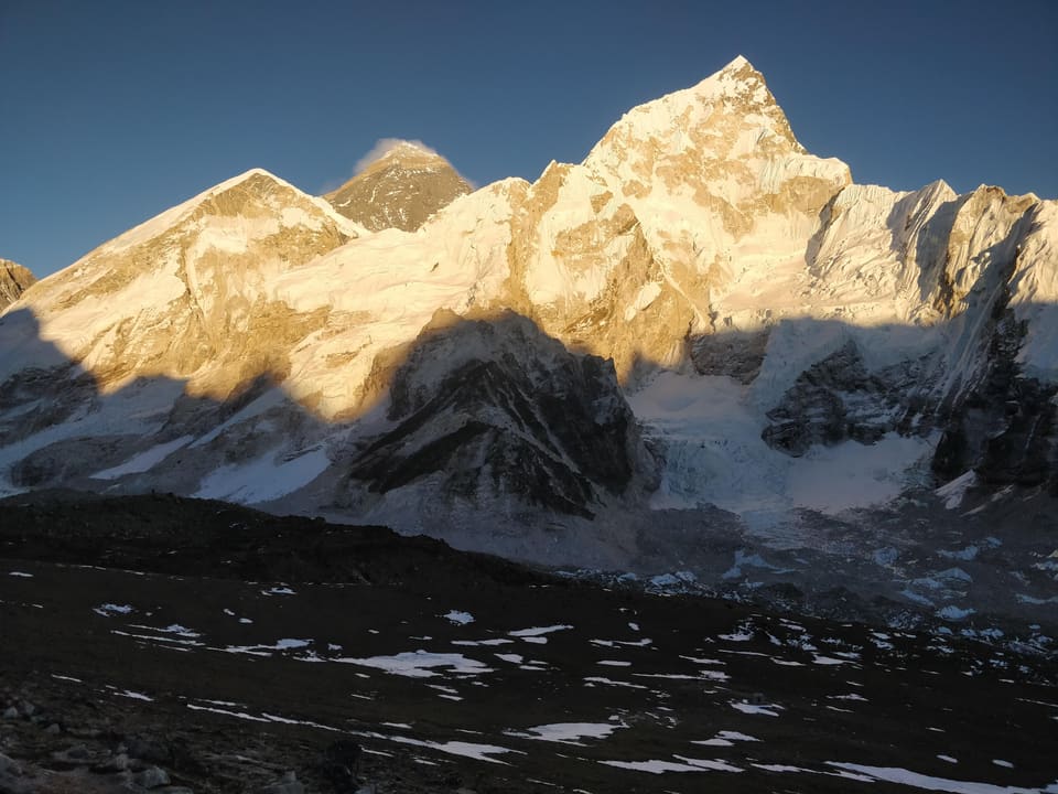 The Best Time for a Helicopter Tour in Nepal